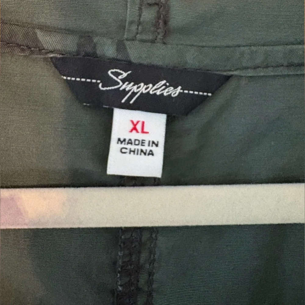 Camouflage Hooded lightweight Jacket - Picture 5 of 5